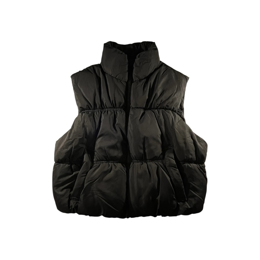 Love Tree Size Small Cropped Puffer Vest Full Zip with Pockets Black Used